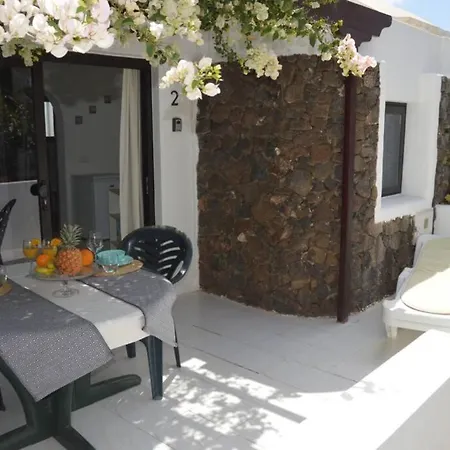 Bungalow At Playa Flamingo Apartment With Shared Pool 5 Minutes From The Beach Διαμέρισμα