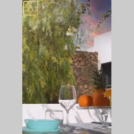 Bungalow At Playa Flamingo Apartment With Shared Pool 5 Minutes From The Beach Playa Blanca (Lanzarote)