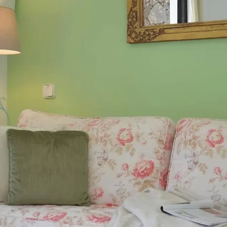 Bungalow At Playa Flamingo Apartment With Shared Pool 5 Minutes From The Beach